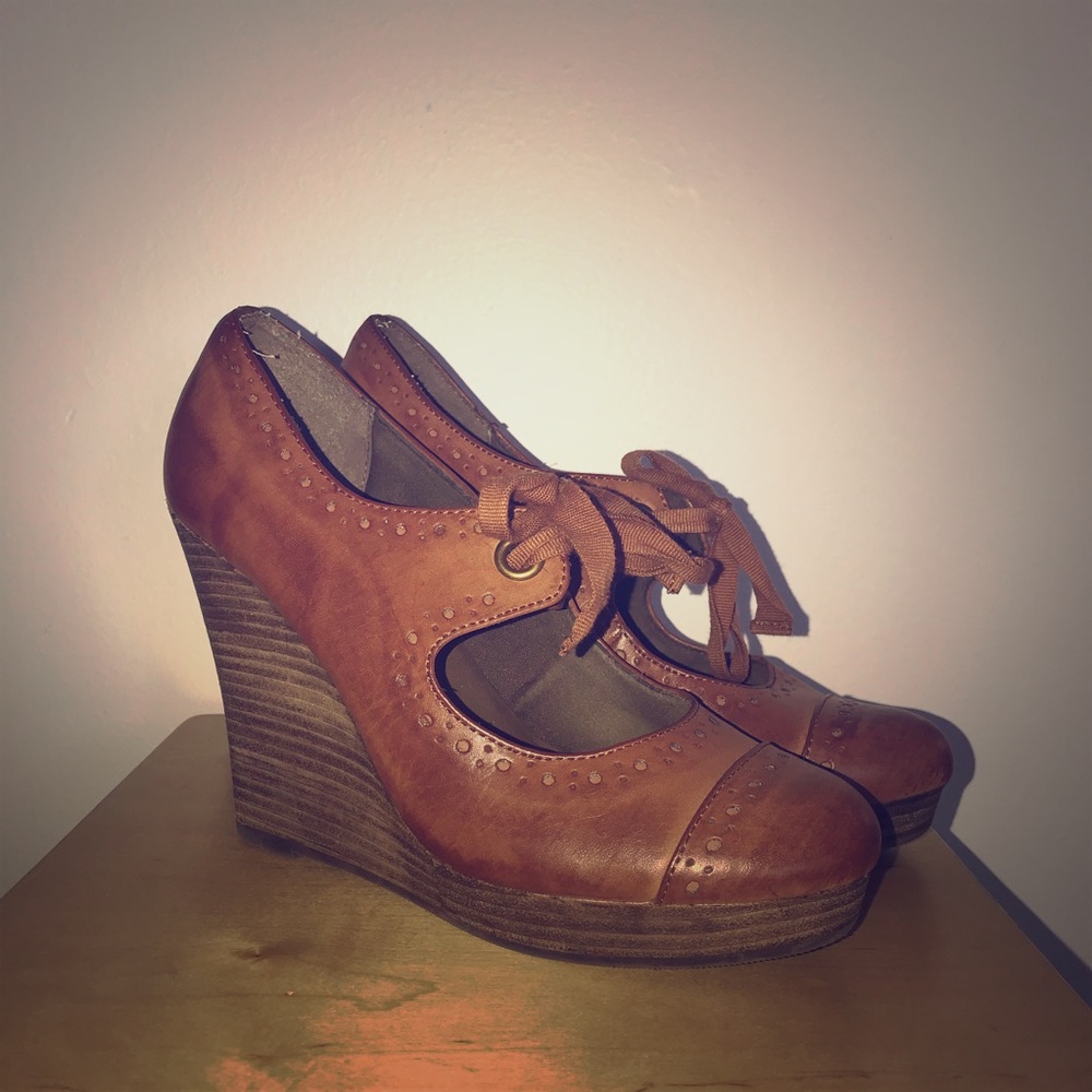 Cognac Wedges